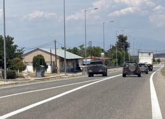 Λάρισα: Ο δρόμος «γκιλοτίνα» με τους πολίτες να παίζουν τη ζωή τους κορώνα – γράμματα / ΦΩΤΟ