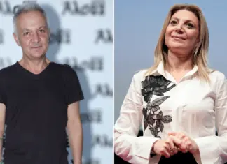 Χρήστος Θηβαίος κατά Καρυστιανού: Προσπαθεί επικοινωνιακά να καπηλευτεί συναυλία μου στη Λάρισα, αρνούμαστε να είμαστε μέρος κομματικών συμφερόντων