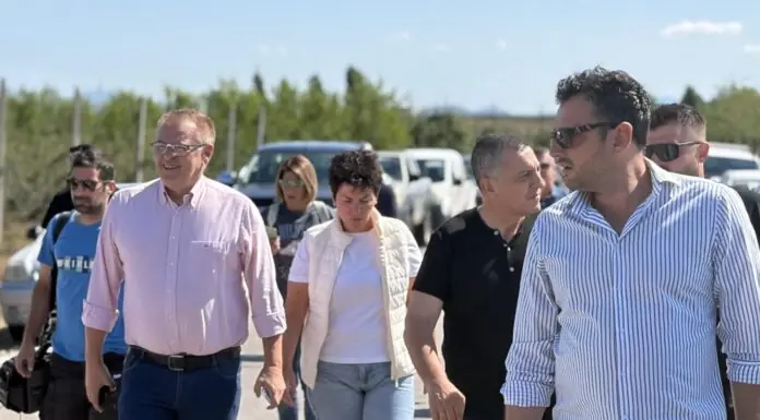 Οι αυτοψίες επιβεβαίωσαν το μέγεθος της καταστροφής – Στο πλευρό των πληγέντων παραγωγών ο Δήμος Τυρνάβου / ΦΩΤΟ
