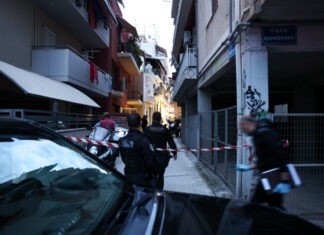 Σοκ στη Λάρισα: Γυναίκα βρέθηκε νεκρή και σε αποσύνθεση σε διαμέρισμα στο κέντρο της πόλης