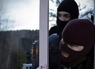 Λάρισα: Οι ηλικίες, το πλήρες χρονικό και τα αντικείμενα που βρήκε η αστυνομία στους θρασύτατους κλέφτες – Έτσι μάζεψαν 150 χιλιάρικα;