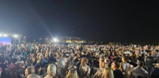 «Πλημμύρισε» με χιλιάδες Λαρισαίους η Σκεπαστή Αγορά της Νεάπολης – Σαββατόβραδο με Αστικό Γλέντι