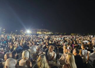 «Πλημμύρισε» με χιλιάδες Λαρισαίους η Σκεπαστή Αγορά της Νεάπολης – Σαββατόβραδο με Αστικό Γλέντι
