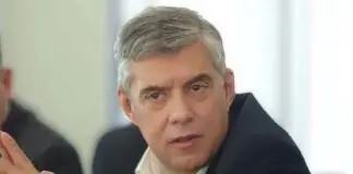 Κώστας Αγοραστός: Από τη «λάσπη»στις φωτογραφίες: Η αποκάλυψη της πολιτικής αναξιοπιστίας