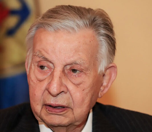Πέθανε ο Γιάννης Βαρβιτσιώτης σε ηλικία 93 ετών