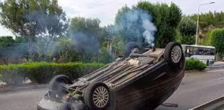 Σοβαρό τροχαίο ατύχημα έξω από τη Λάρισα: Αυτοκίνητο τούμπαρε και δυο γυναίκες κατέληξαν στο νοσοκομείο!