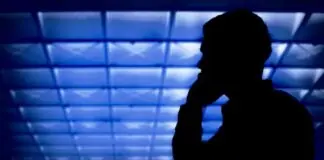 Θύματα φάρσας εκπαιδευτικός και καταστηματάρχες στον Αμπελώνα
