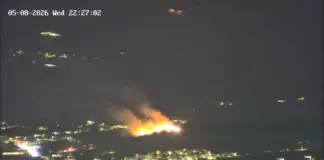 Μάχη με τις φλόγες έδωσαν μέσα στη νύχτα στον Βόλο – ΦΩΤΟ