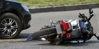 Στο νοσοκομείο μία Λαρισαία έπειτα από σύγκρουση αυτοκινήτου με μηχανάκι!