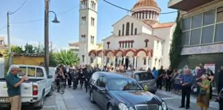 Ο Τύρναβος αποχαιρέτησε με θλίψη και χειροκροτήματα τον δήμαρχο Δημήτρη Κουγιώνη (φώτο και βίντεο)