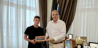 Δύο μετάλλια για τον 19χρονο Ελασσονίτη πρωταθλητή Φώτη Μπαξεβανάκη – Συνάντηση με τον Δήμαρχο Ελασσόνας
