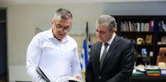Συνάντηση του Περιφερειάρχη Θεσσαλίας Δημήτρη Κουρέτα με τον Πρέσβη του Αζερμπαϊτζάν (φωτογραφίες)