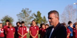 Δήμος Λαρισαίων: «Σέντρα» στο «ολοκαίνουριο» γήπεδο της Φαλάνης – Θ. Μαμάκος: «Το υποσχεθήκαμε, το σχεδιάσαμε, το κάναμε πράξη»