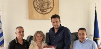 Δέκα απινιδωτές σε όλο τον Δήμο Τυρνάβου με πρωτοβουλία της δημοτικής αρχής