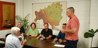 Υπεγράφη στην Καρδίτσα η σύμβαση μεταξύ Κουρέτα και αναδόχου εταιρείας για την εργολαβία ύψους 3,5 εκατ. ευρώ (φωτογραφίες)