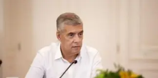 Κ. Αγοραστός: «Η ουσία δεν αλλάζει από ένα οφθαλμοφανές σφάλμα»