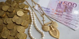 Λάρισα: “Μούφα” λογιστής εξαπάτησε ηλικιωμένη – Χρήματα και κοσμήματα η λεία του