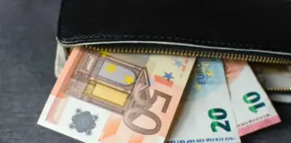 Επίδομα 400 ευρώ: Πότε πληρώνεται, ποιοι είναι δικαιούχοι και ποιοι χάνουν την ενίσχυση