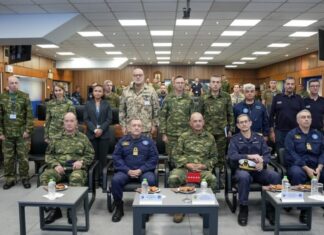 Στο Στρατηγείο της επιχείρησης «Ασπίδες» στη Λάρισα ο Αρχηγός ΓΕΕΘΑ (φωτο)