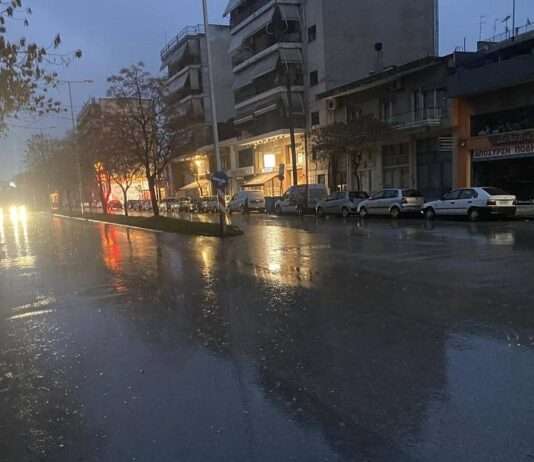 Λάρισα: Πότε έρχονται δυνατές βροχές από την Κυριακή – Με τι καιρό η παρέλαση της 28ης Οκτωβρίου; Τι λεει ο Τακούδης