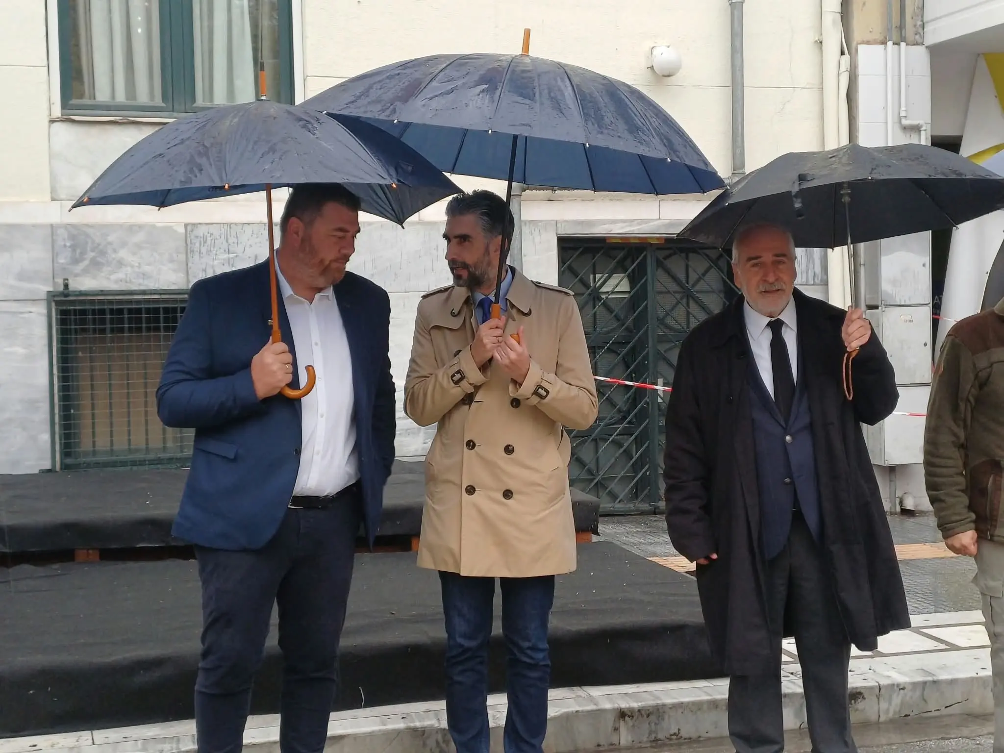 Μεγαλειώδης η μαθητική και στρατιωτική παρέλαση της Λάρισας για την 28η Οκτβρίου (φωτογραφίες και βίντεο)!