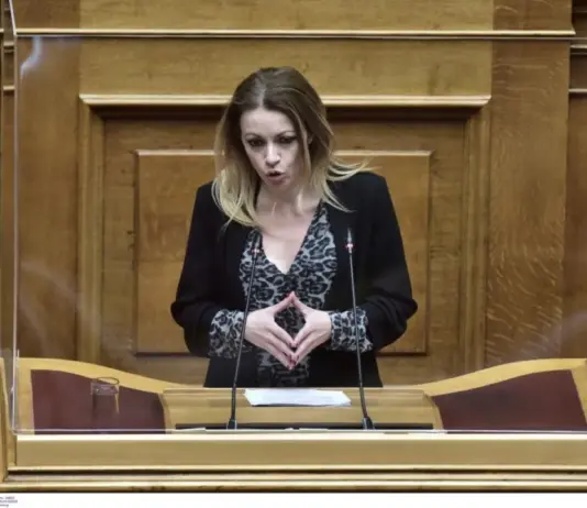 Ποια είναι η πρώην βουλευτής που θέλει να γίνει ηθοποιός – «Τα νέα ξεκινήματα είναι ο δρόμος για να επαναπροσδιορίσουμε τον εαυτό μας» LarisaNew.gr - Ειδήσεις από τη Λάρισα και τη Θεσσαλία