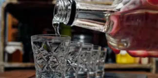 Λάρισα: Μαθήτρια στο νοσοκομείο μετά από κατανάλωση βότκας