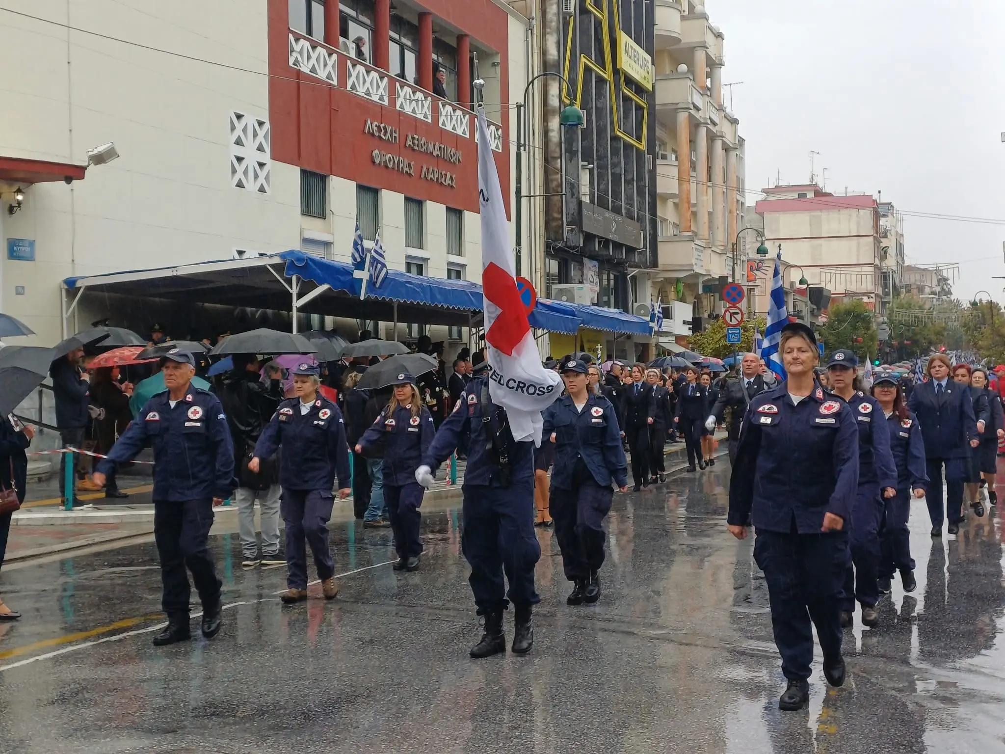 Μεγαλειώδης η μαθητική και στρατιωτική παρέλαση της Λάρισας για την 28η Οκτβρίου (φωτογραφίες και βίντεο)!