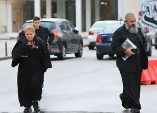 Λάρισα-Δίκη Τέμπη : «Με τη σύγκρουση αυτή κόπηκε το κεφάλι της ζωής μου», κατέθεσε ο πατέρας 23χρονου Κύπριου φοιτητή