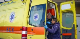 Τροχαίο ατύχημα στη Λάρισα – Τραυματίας ένας διανομέας, διακομίστηκε στο νοσοκομείο!