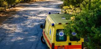 Τροχαίο με τραυματισμό πρωι πρωί στην Λάρισα – Στο νοσοκομείο μεταφέρεται ένα άτομο