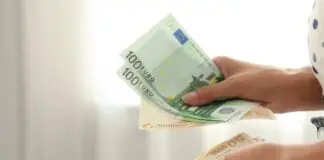 Επίδομα συνταξιούχων: Ποιοι θα πάρουν 150 ευρώ και ποιοι 400 ευρώ παραπάνω από πέρυσι LarisaNew.gr - Ειδήσεις από τη Λάρισα και τη Θεσσαλία