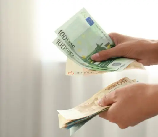 Επίδομα συνταξιούχων: Ποιοι θα πάρουν 150 ευρώ και ποιοι 400 ευρώ παραπάνω από πέρυσι LarisaNew.gr - Ειδήσεις από τη Λάρισα και τη Θεσσαλία
